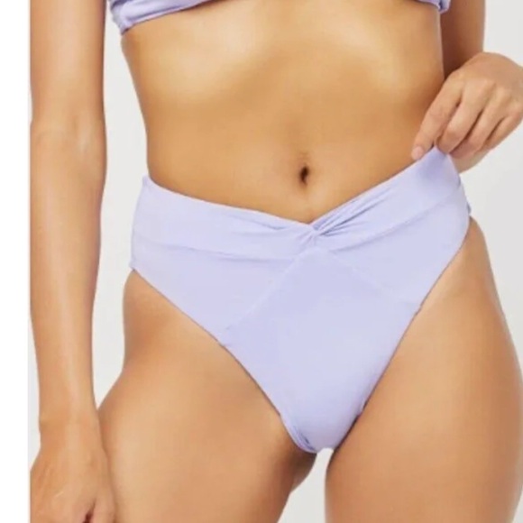 L*Space NWT Nancy Lee Bikini Bottom Bitsy Size L and Camellia top Wisteria L - Picture 5 of 16